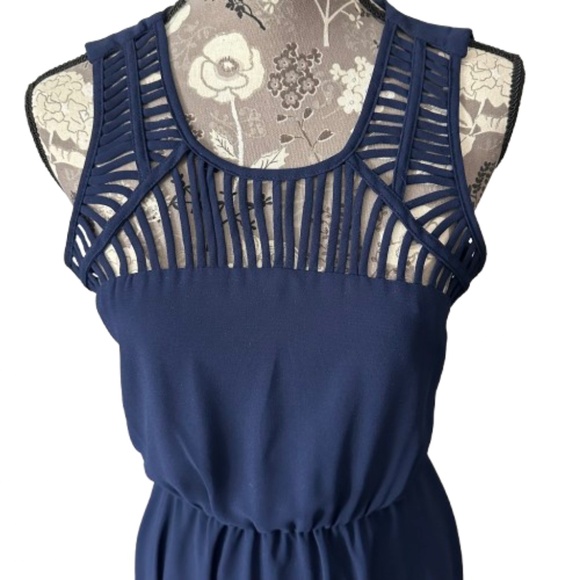 As U Wish Women' 9 Navy Sleeveless Round Neck Lined Chiffon Mini Dress - Picture 4 of 16